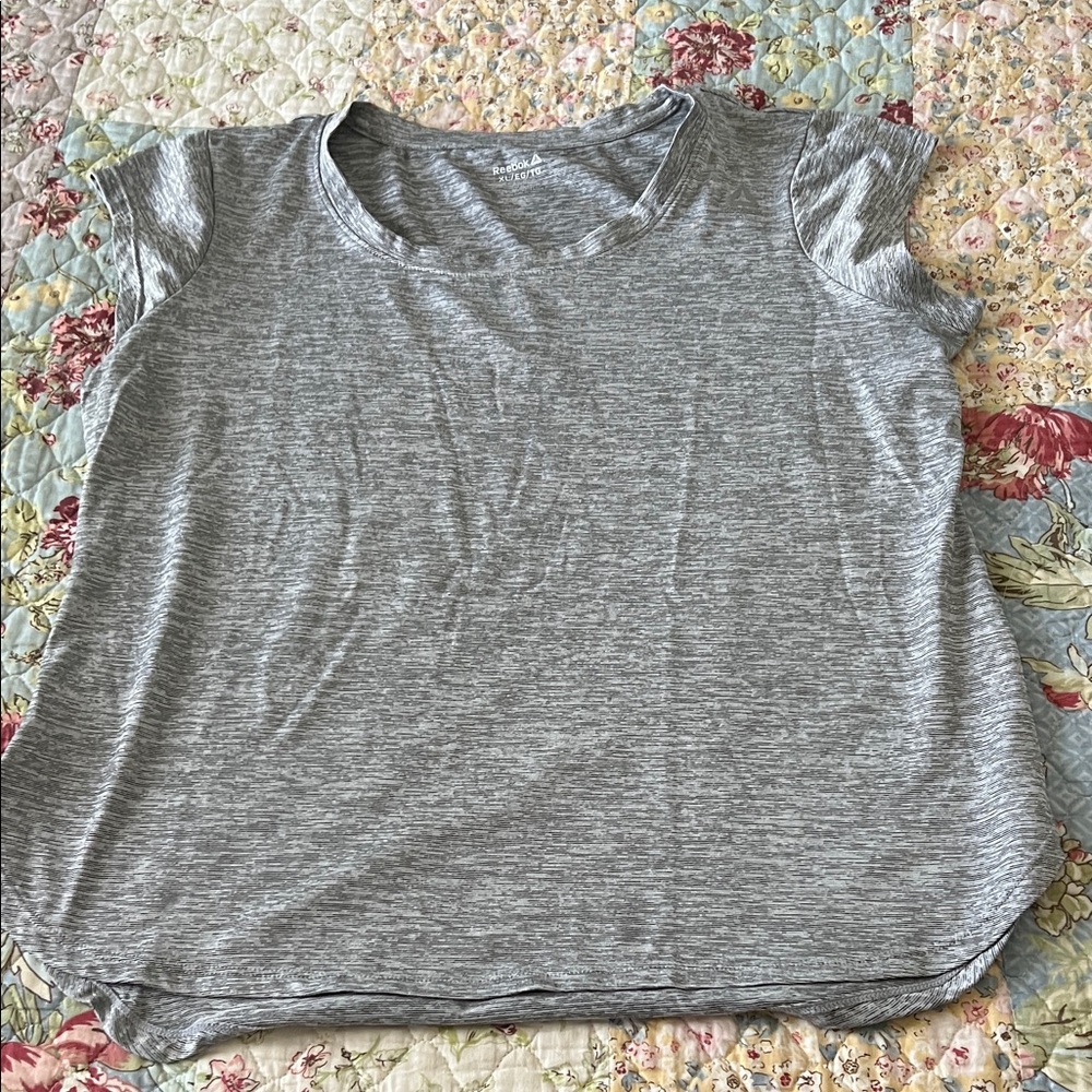 Reebok Heather Gray Women's Short Sleeve Tee